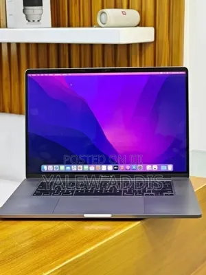 New Laptop Apple MacBook Pro 2018 16GB Intel Core i9 SSD 512GB