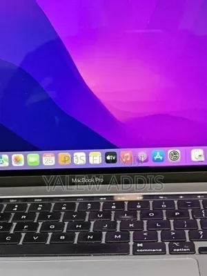 New Laptop Apple MacBook Pro 2018 16GB Intel Core i9 SSD 512GB