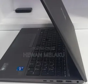 New Laptop HP ZBook Firefly G8 16GB Intel Core i7 SSD 512GB