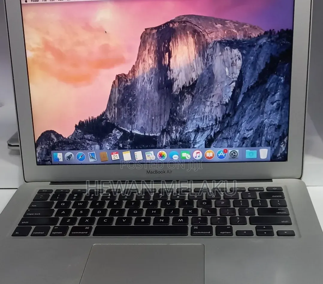 New Laptop Apple MacBook Air 2017 8GB Intel Core i7 SSD 128GB
