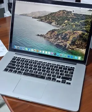 New Laptop Apple MacBook Pro 2014 8GB Intel Core i7 SSD 256GB