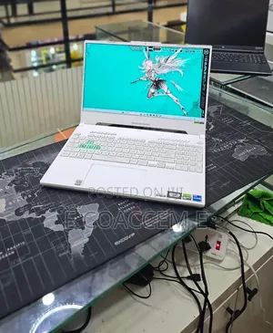 New Laptop Asus 16GB Intel Core i7 SSD 512GB