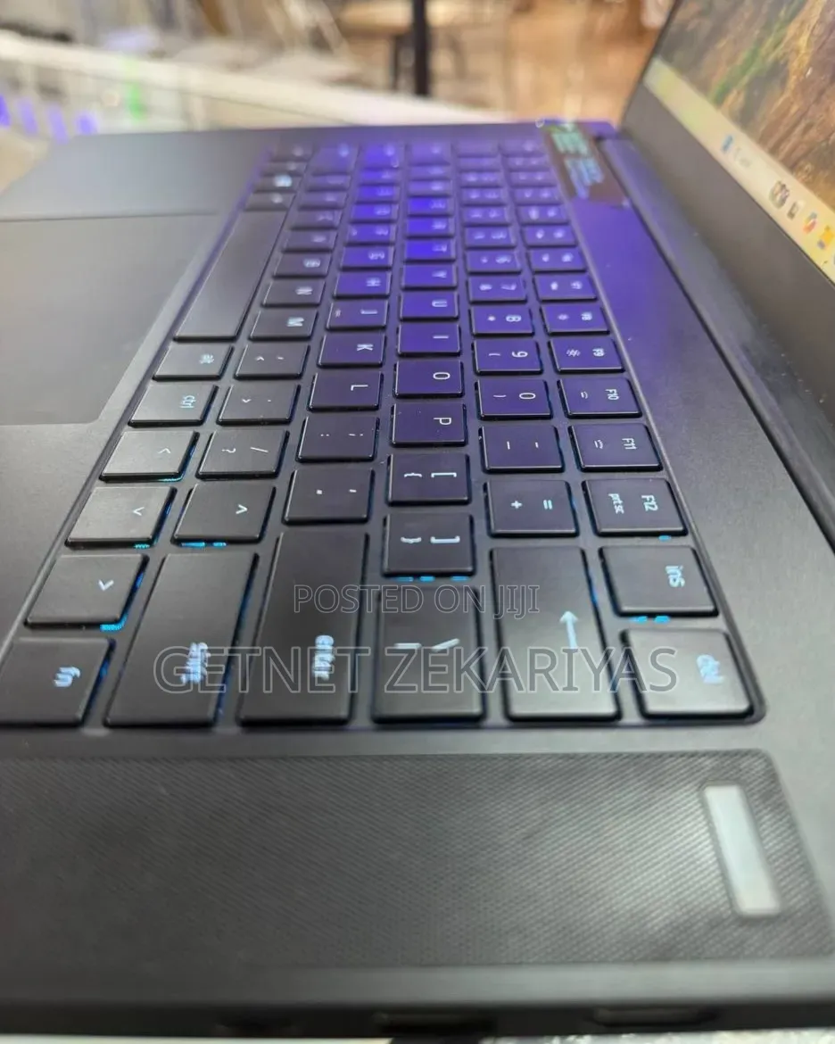 New Laptop Razer Blade 16GB Intel Core i7 SSD 512GB
