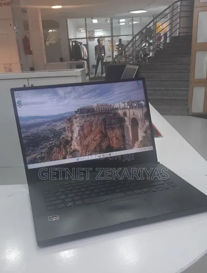 New Laptop Asus ROG Zephyrus G15 16GB AMD Ryzen 7 SSD 512GB