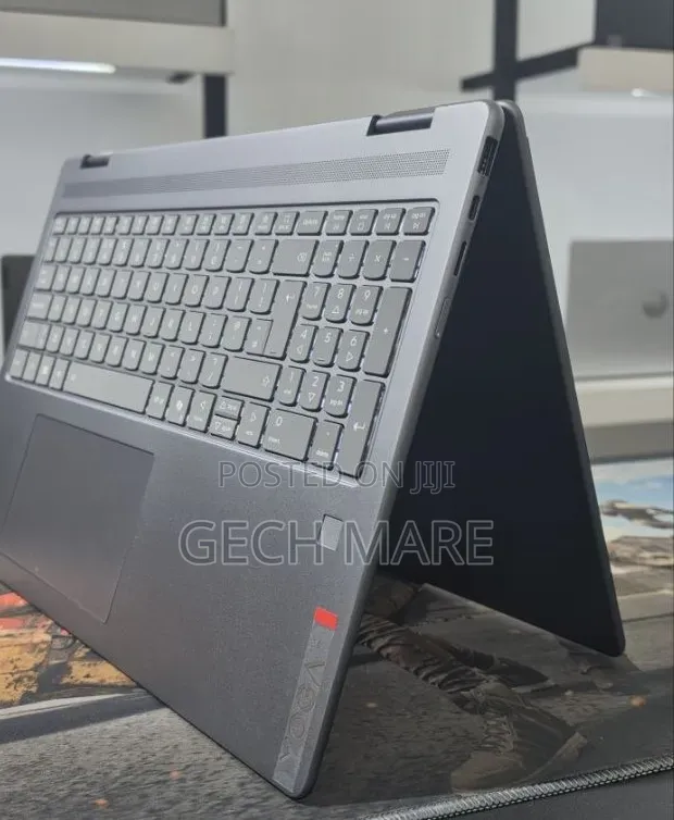 New Laptop Lenovo Yoga 7i 16GB Intel Core Ultra 5 SSD 512GB