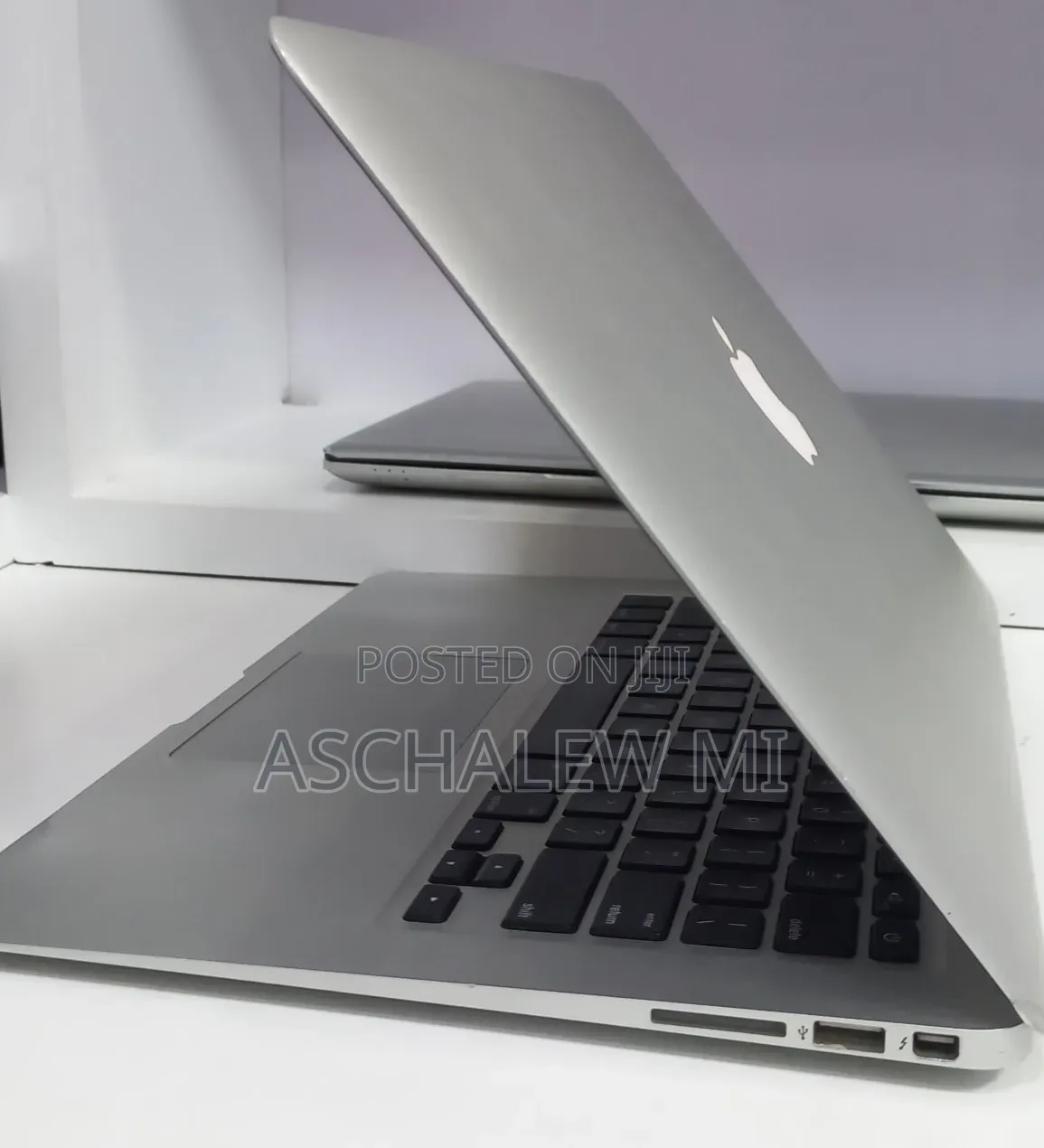 New Laptop Apple MacBook Air 2017 8GB Intel Core i7 SSD 128GB