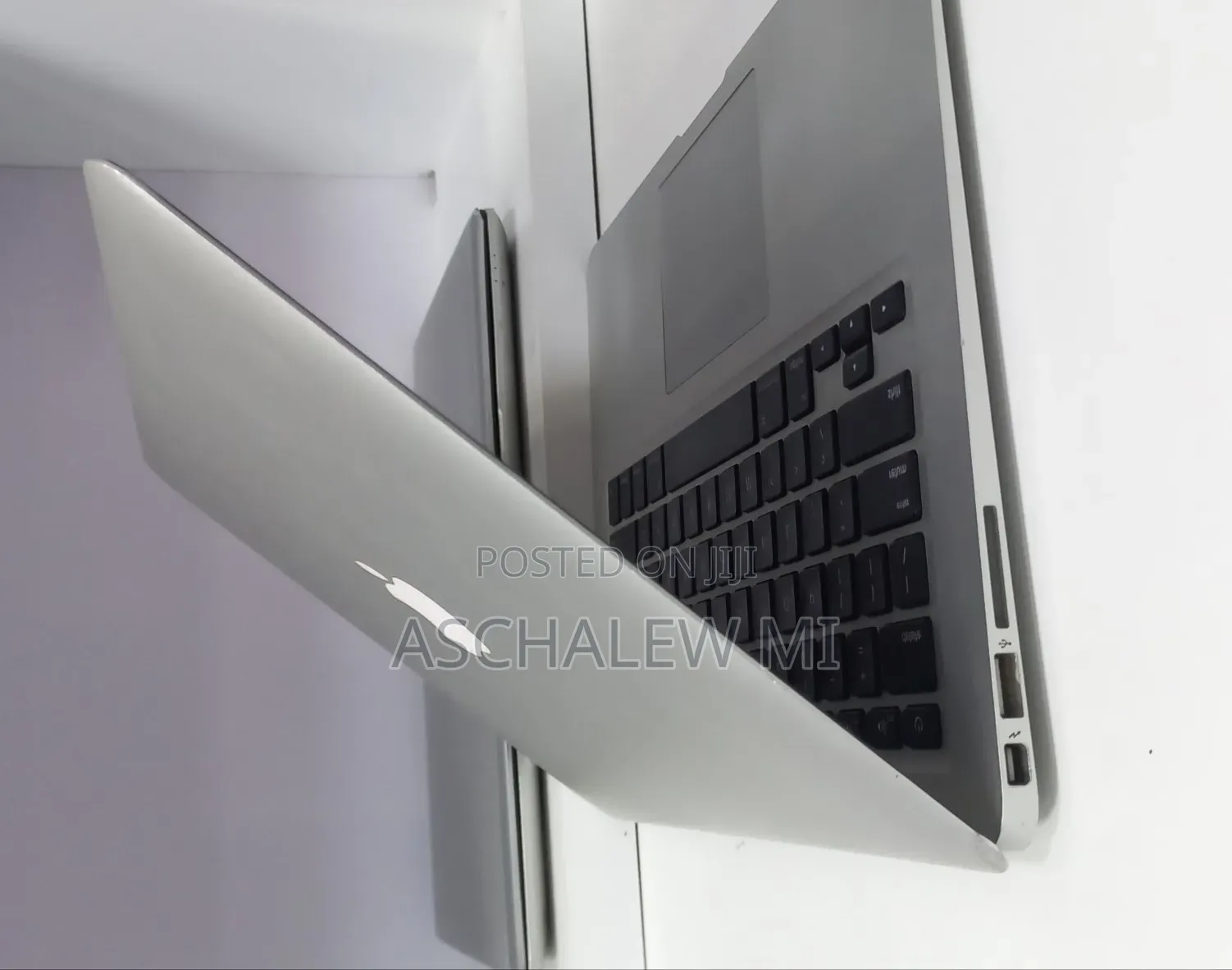 New Laptop Apple MacBook Air 2017 8GB Intel Core i7 SSD 128GB
