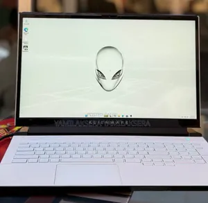 New Laptop Alienware M17x R2 16GB Intel Core i7 SSD 512GB