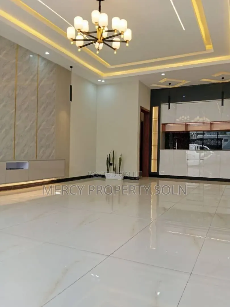 5bdrm Villa in Bole for sale