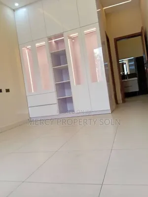 5bdrm Villa in Bole for sale