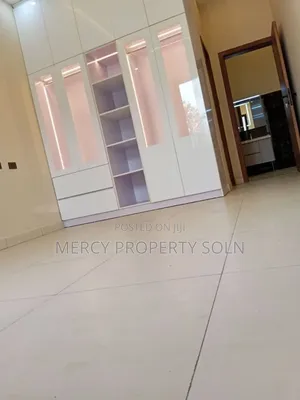 5bdrm Villa in Bole for sale