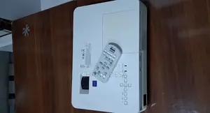 Sony VPL-Dx220