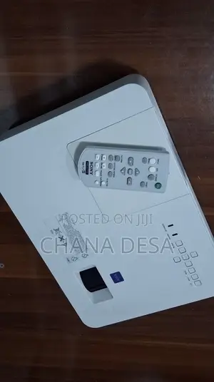 Sony VPL-Dx220