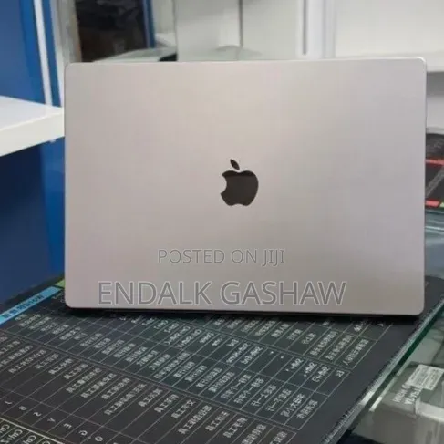 New Laptop Apple MacBook Pro 2021 M1 32GB Apple M1 SSD 1T