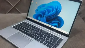 New Laptop HP EliteBook 840 G8 16GB Intel Core i7 SSD 512GB