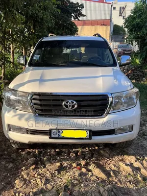 Toyota Land Cruiser 2013 White