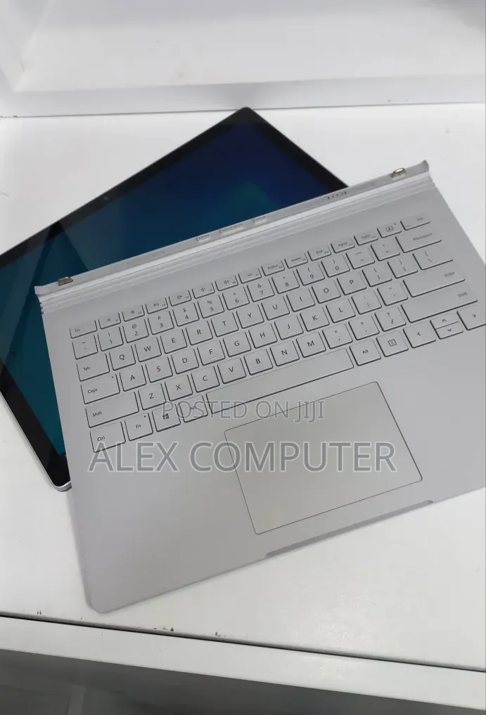 New Laptop Microsoft Surface Book 2 16GB Intel Core i7 SSD 512GB