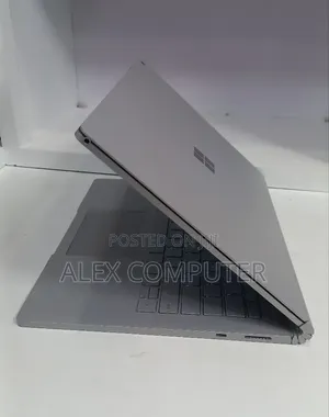 New Laptop Microsoft Surface Book 2 16GB Intel Core i7 SSD 512GB