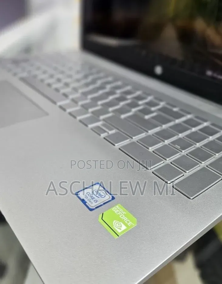 New Laptop HP Pavilion 15 8GB Intel Core i5 HDD 1T