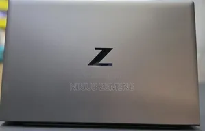 New Laptop HP ZBook Firefly G8 16GB Intel Core i5 SSD 512GB