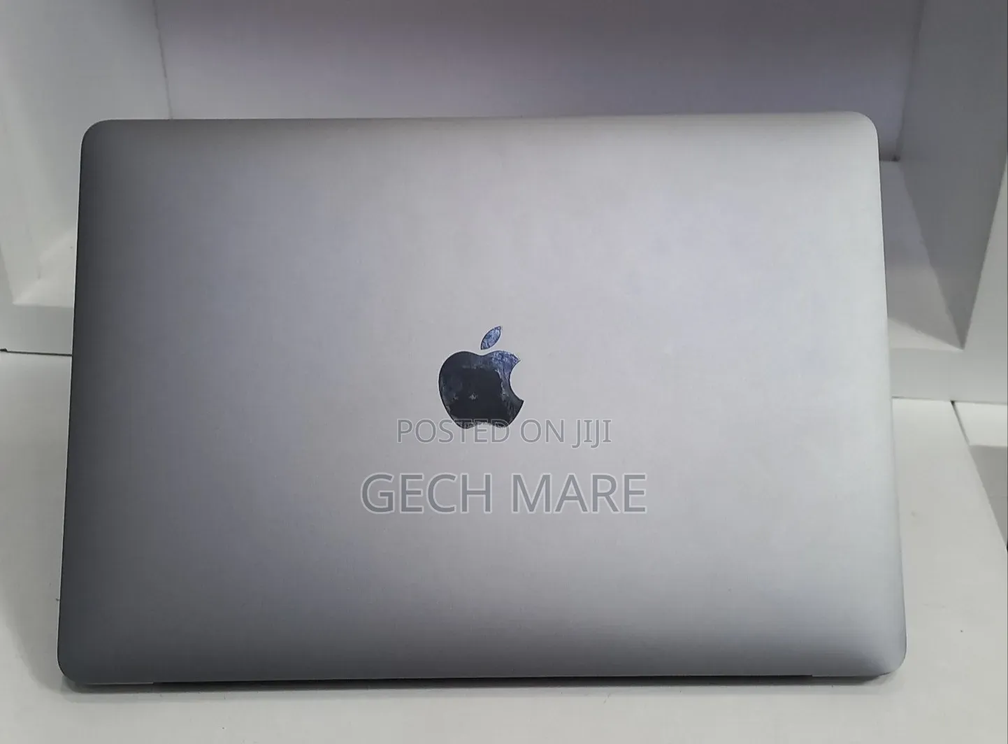 New Laptop Apple MacBook Pro 2021 M1 8GB Apple M1 Pro SSD 256GB