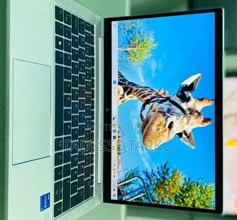 New Laptop HP EliteBook 830 G8 16GB Intel Core i5 SSD 512GB