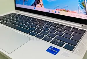 New Laptop HP EliteBook 830 G8 16GB Intel Core i5 SSD 512GB