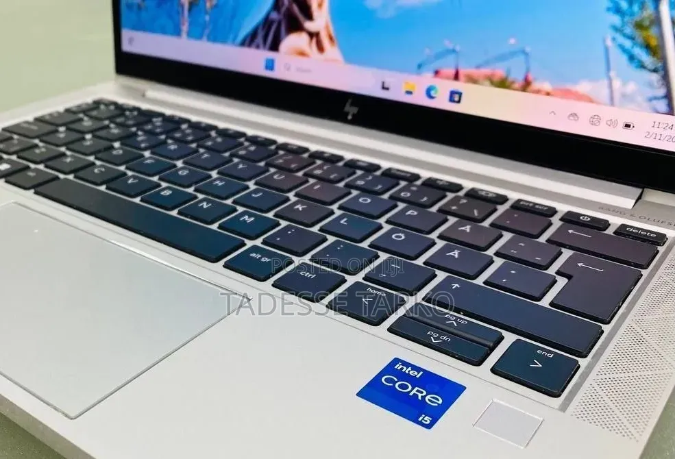 New Laptop HP EliteBook 830 G8 16GB Intel Core i5 SSD 512GB