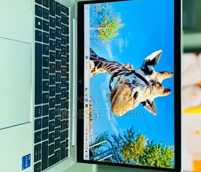 New Laptop HP EliteBook 830 G8 16GB Intel Core i5 SSD 512GB