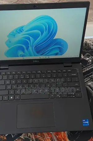 New Laptop Dell 16GB Intel Core i7 SSD 512GB