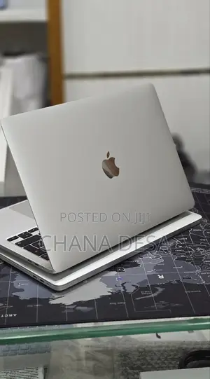 New Laptop Apple MacBook Pro 2020 32GB Intel Core i7 SSD 512GB