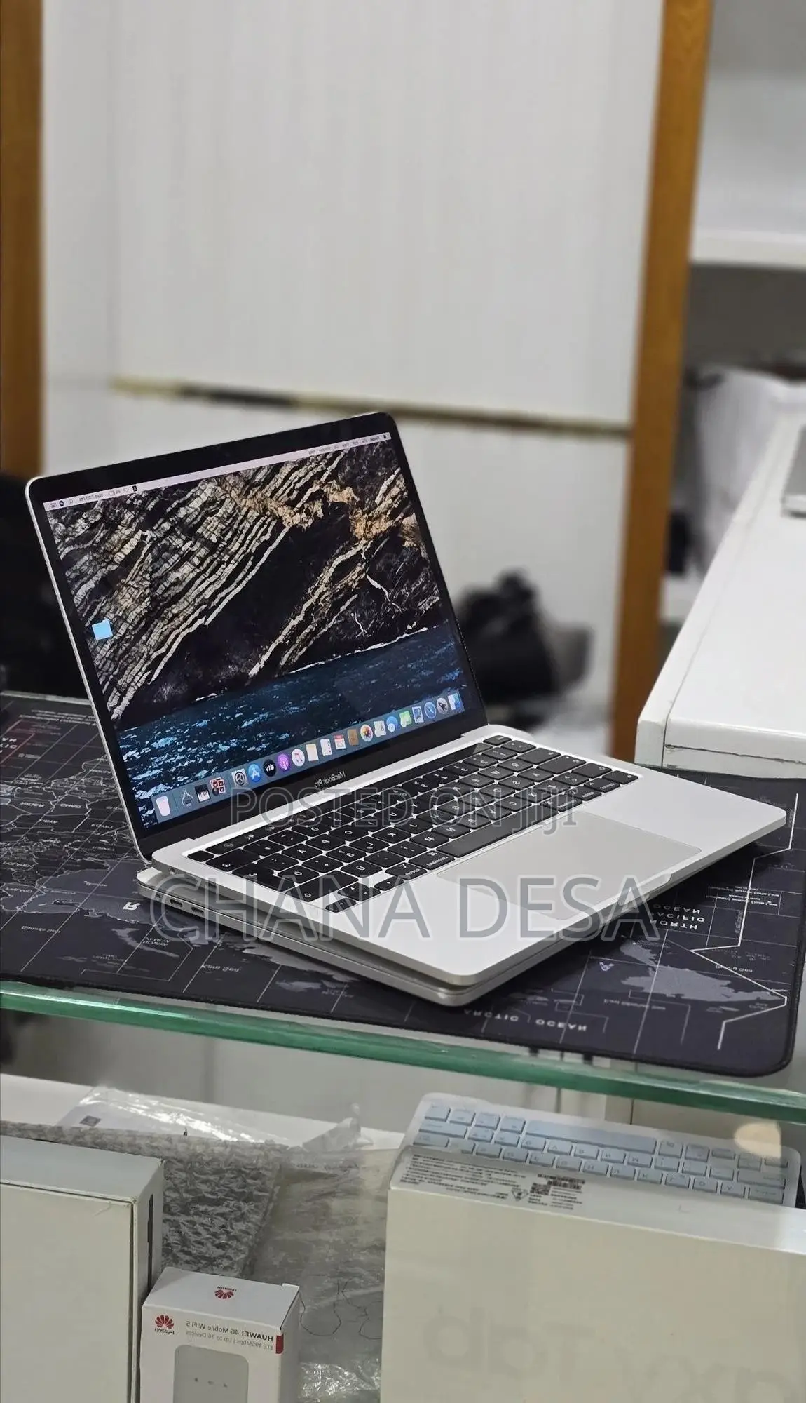 New Laptop Apple MacBook Pro 2020 32GB Intel Core i7 SSD 512GB