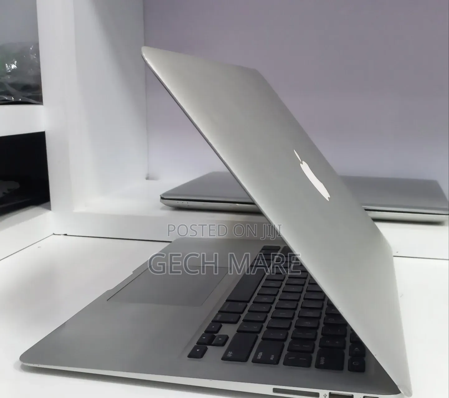 New Laptop Apple MacBook Air 2017 8GB Intel Core i7 SSD 128GB