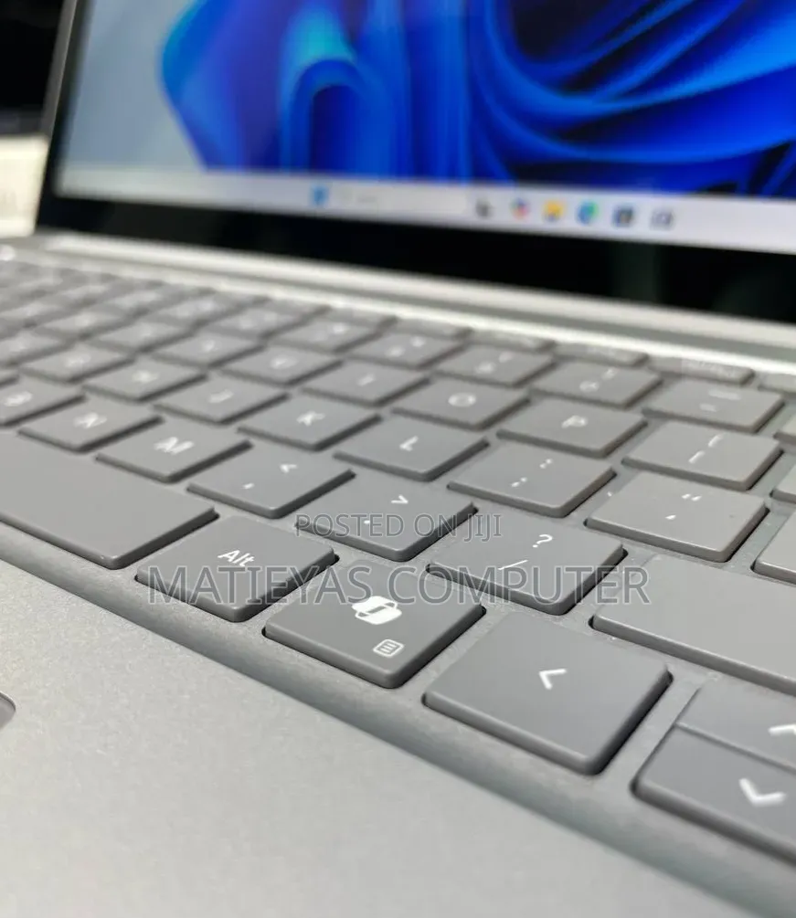 New Laptop Microsoft Surface 16GB Intel Core i9 SSD 512GB