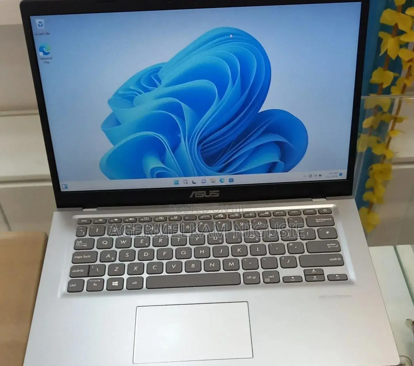 New Laptop Asus Vivobook 15 8GB Intel Core i5 SSD 512GB