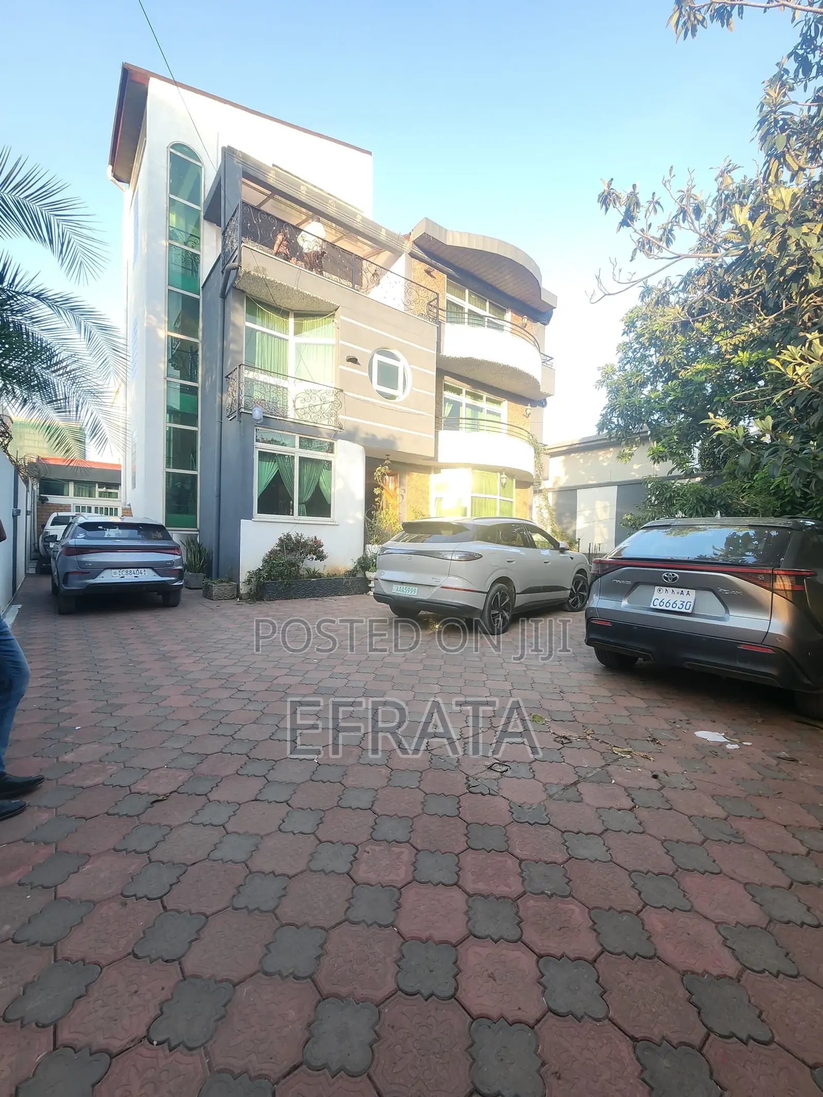 6bdrm House in Bole for rent