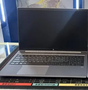 New Laptop HP ZBook Studio G8 16GB Intel Core i7 SSD 512GB