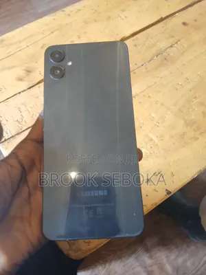 Samsung Galaxy A05 64 GB Black