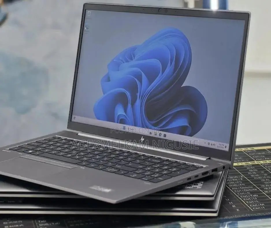 New Laptop HP ZBook 14 16GB Intel Core i7 SSD 512GB