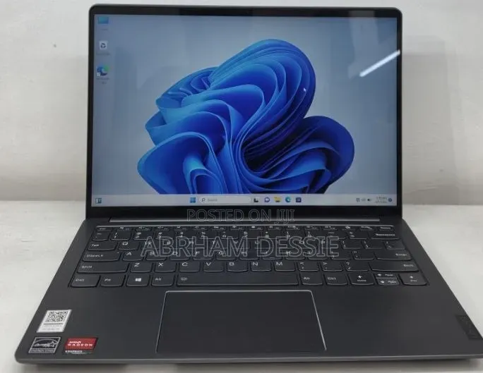 New Laptop Lenovo 16GB AMD Ryzen 7 SSD 512GB