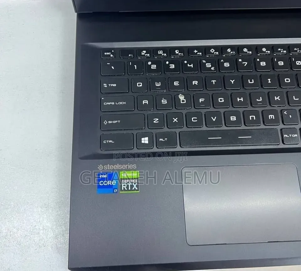 New Laptop MSI GP75 Leopard 16GB Intel Core i7 SSD 512GB
