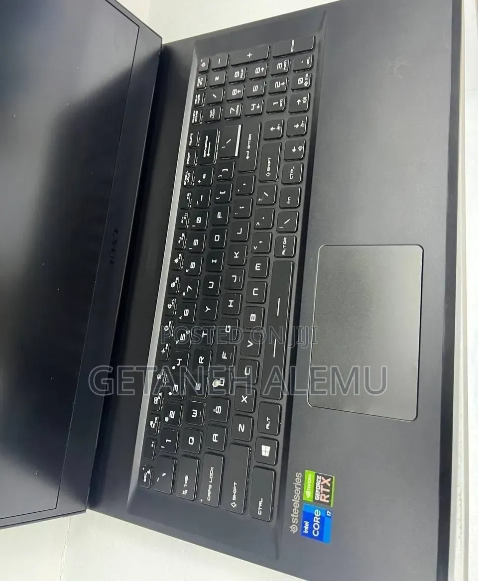 New Laptop MSI GP75 Leopard 16GB Intel Core i7 SSD 512GB