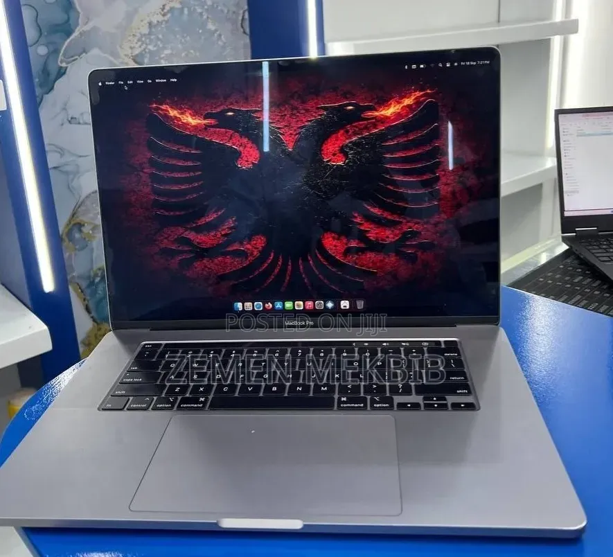 New Laptop Apple MacBook Pro 2019 32GB Intel Core i9 SSD 1T