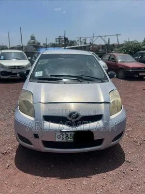 Toyota Yaris 2010 Silver