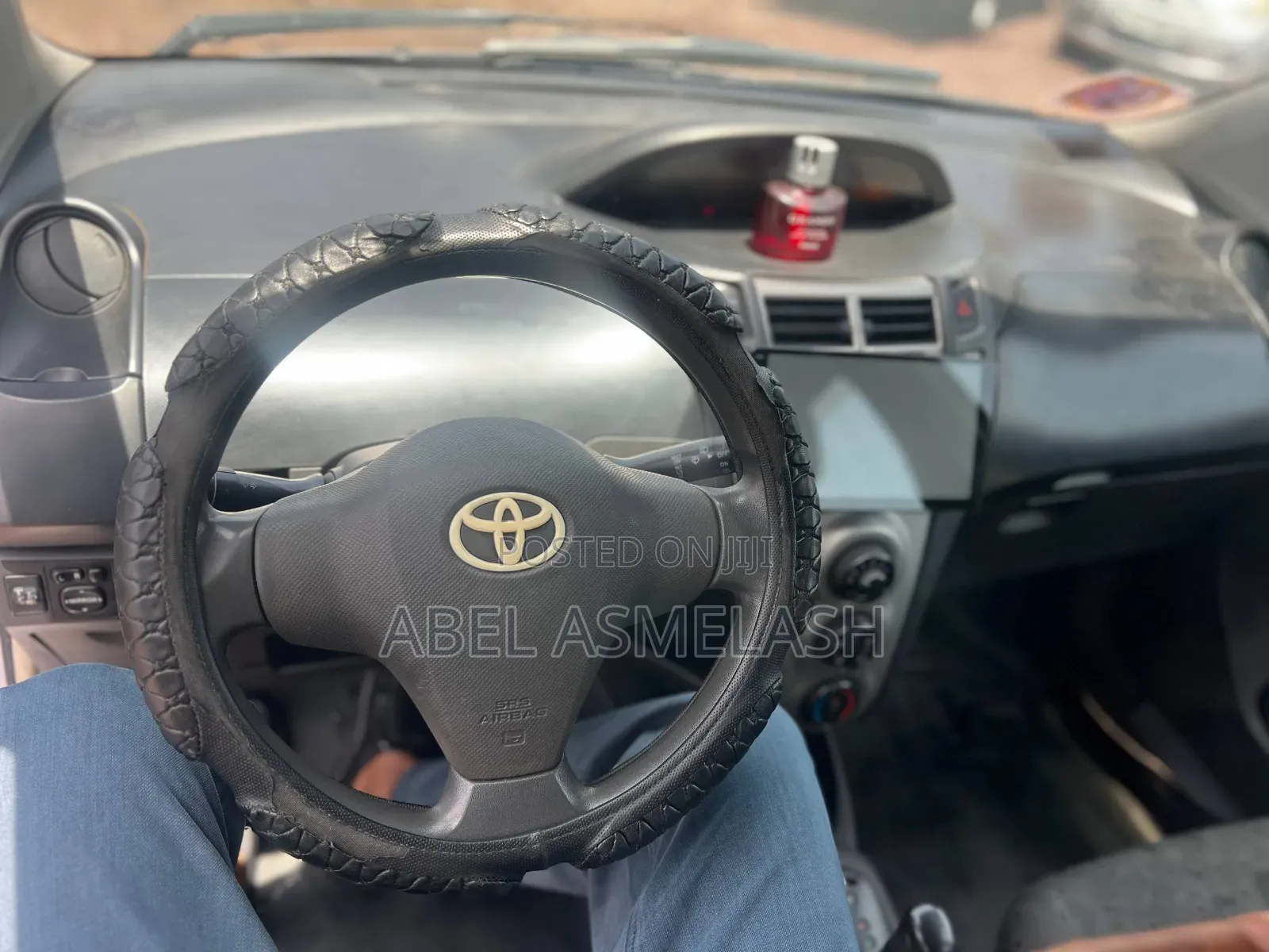 Toyota Yaris 2010 Silver