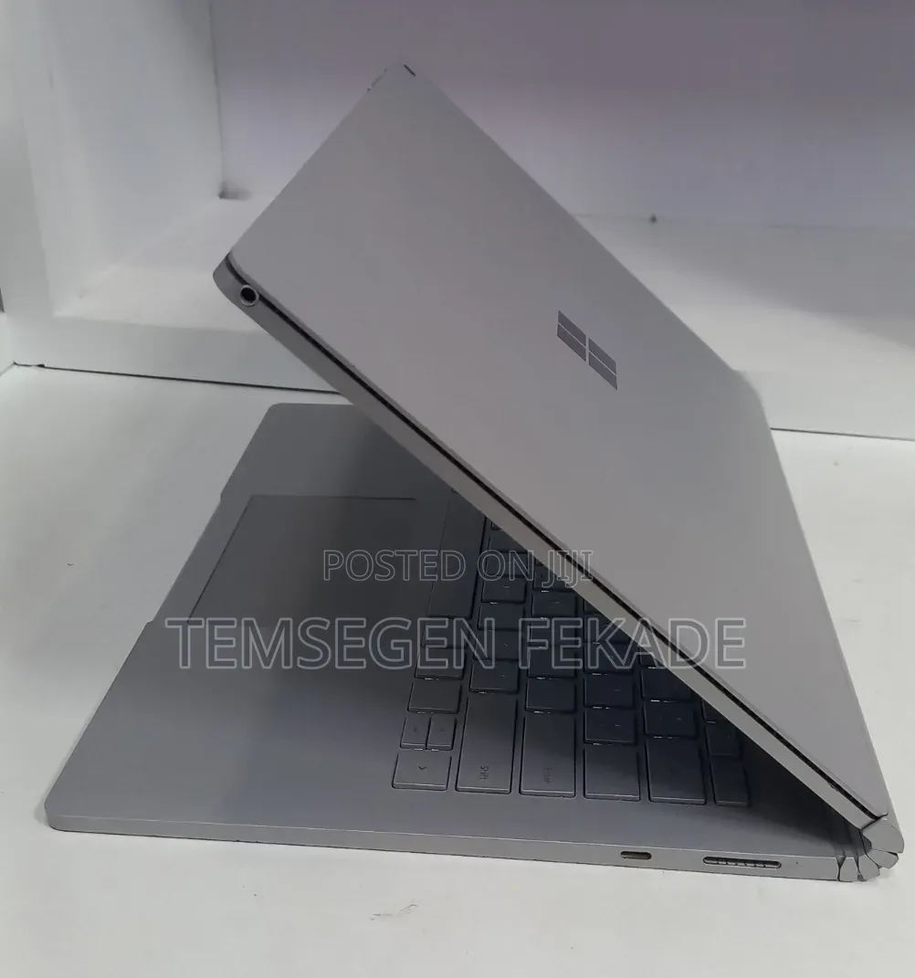 New Laptop Microsoft Surface Book 2 16GB Intel Core i7 SSD 512GB