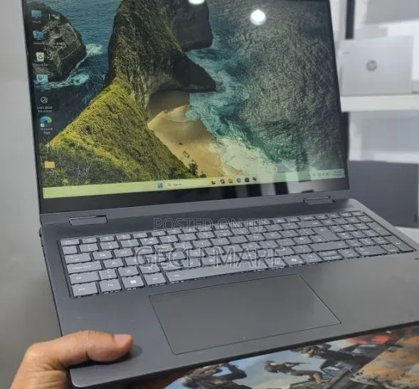 New Laptop Lenovo Yoga 7i 16GB Intel Core Ultra 5 SSD 512GB