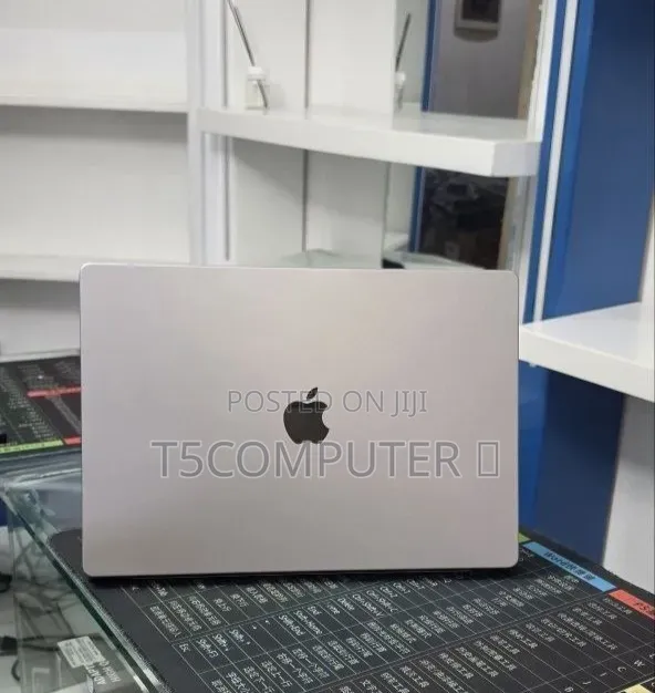 New Laptop Apple MacBook Pro 2021 M1 32GB Apple M1 Pro SSD 512GB
