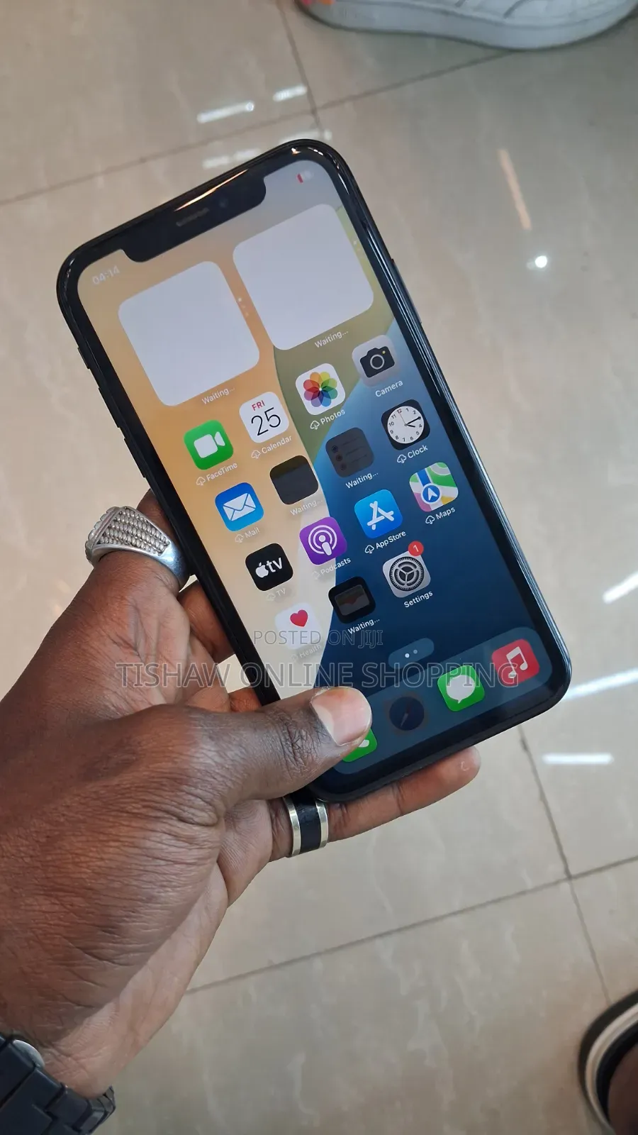 New Apple iPhone XR 128 GB Black