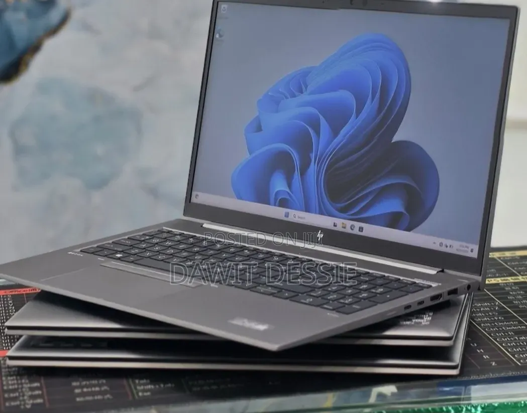 New Laptop HP 16GB Intel Core i5 SSD 512GB